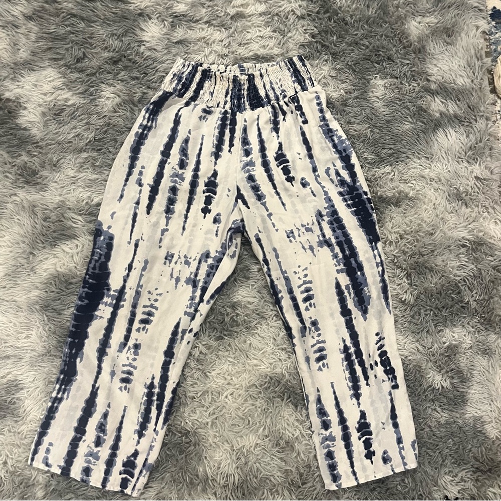 Missguided Tie Dye White and Navy Flowy‎ Breezy Scrunch Waisted Pants- Size US 8